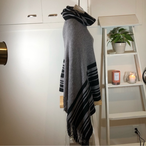 Puncho Calvin Klein 👌❤️ - Picture 3 of 5